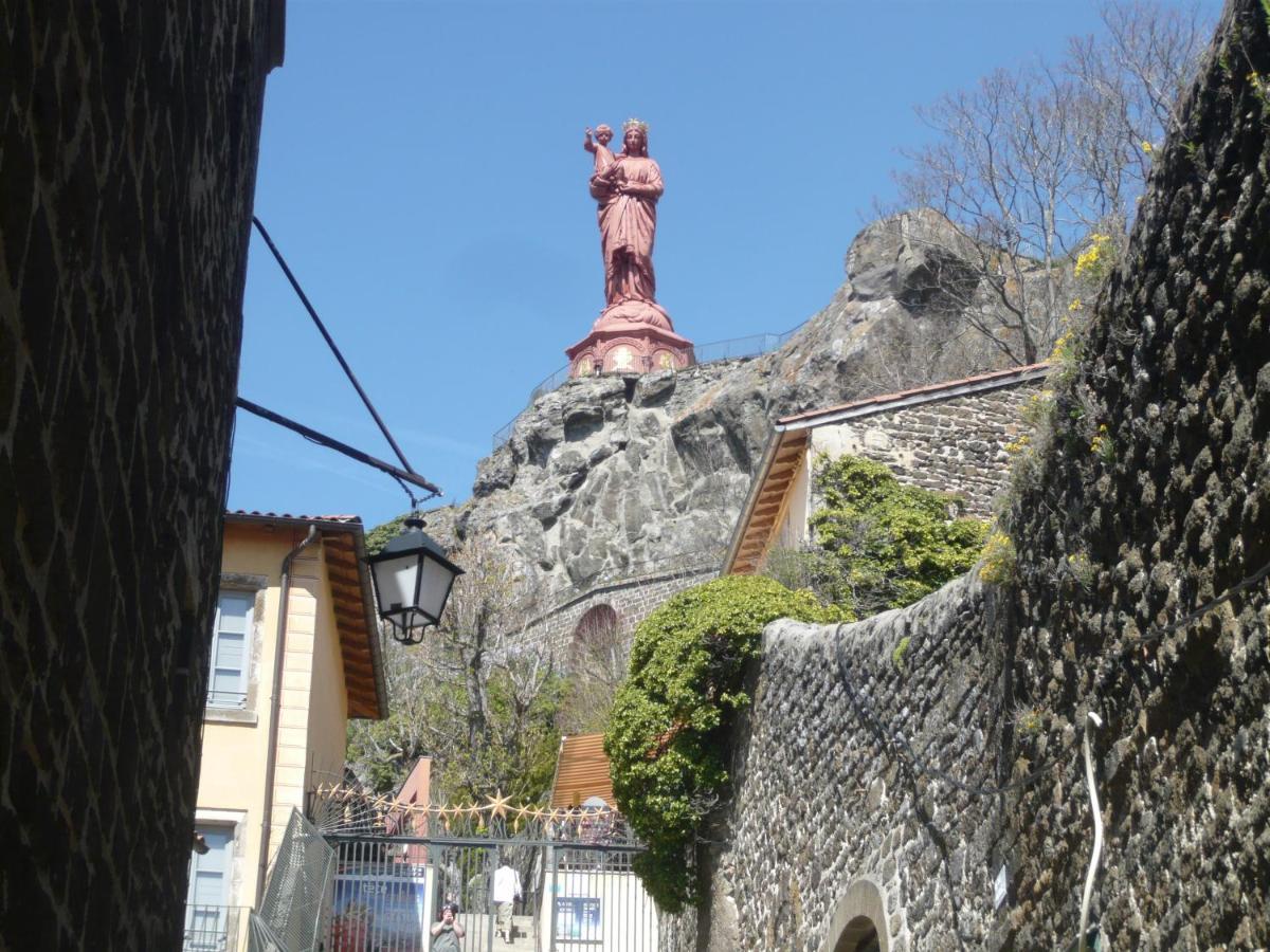 Апартаменты Le Petit St Clair Le Puy-en-Velay Экстерьер фото