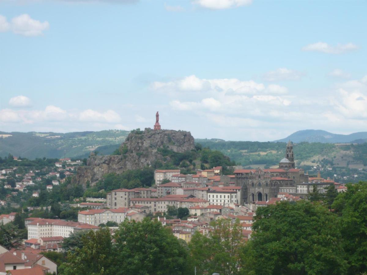 Апартаменты Le Petit St Clair Le Puy-en-Velay Экстерьер фото